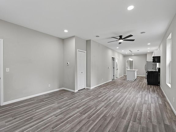 5th image of 274 Lafond Ave