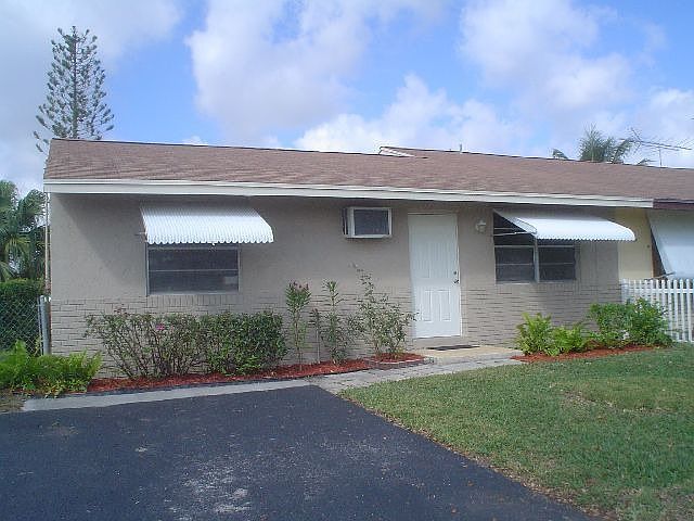 1st image of 4557 Toga Way