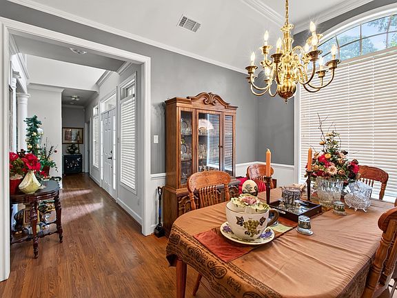 3rd image of 21 Turnberry Dr