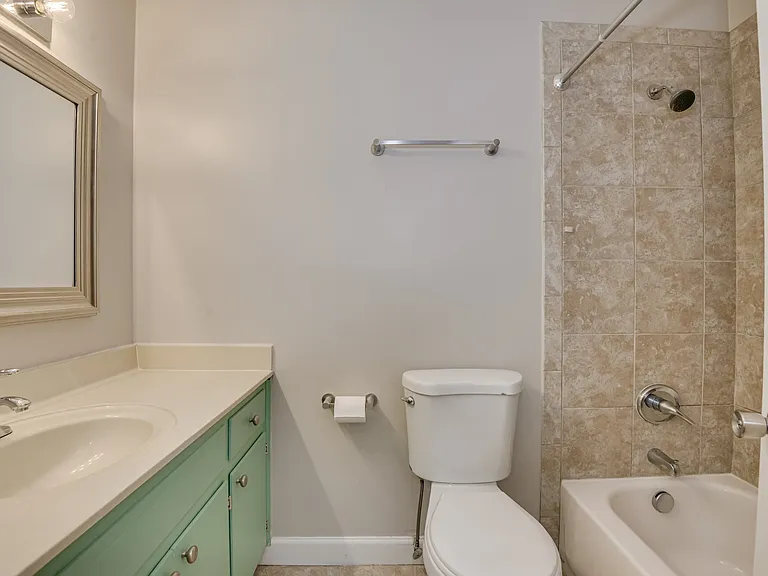 250 Almon Ct — Photo 20