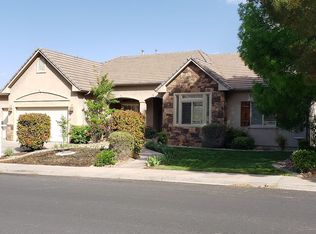 1102 W Shadow Point Dr, Saint George, UT 84770