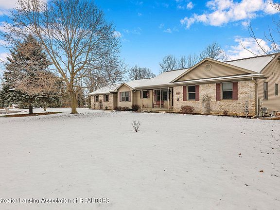 3rd image of 1196 Narcisse Ln