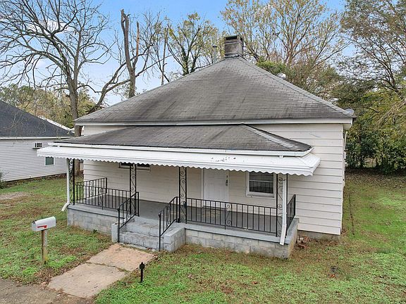 3rd image of 368 Farley St