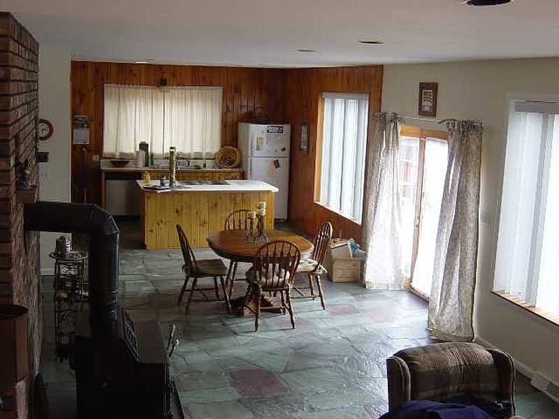 5th image of 161 HOLMESDALE Avenue