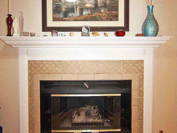 5th image of 168 W Brantwood Ave