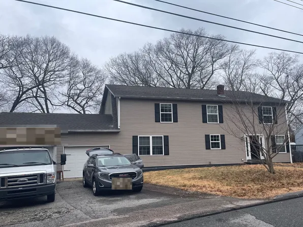 95 Flyers Dr, Norwich, CT 06360