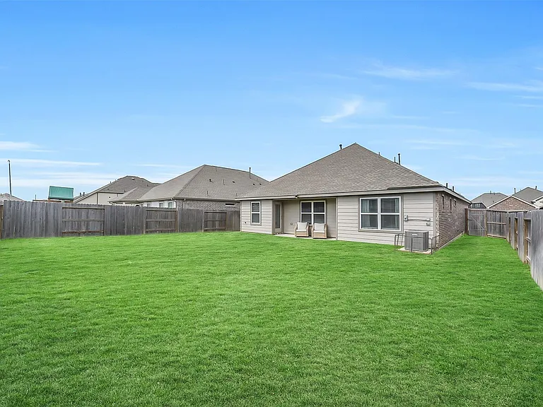 32303 Cedar Crest Dr — Photo 29