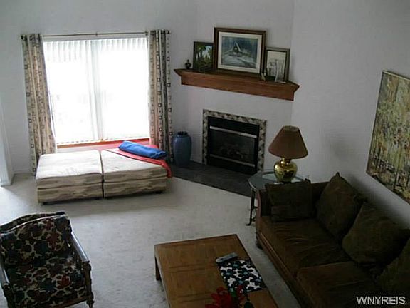5th image of 17 Hedge Ln #17