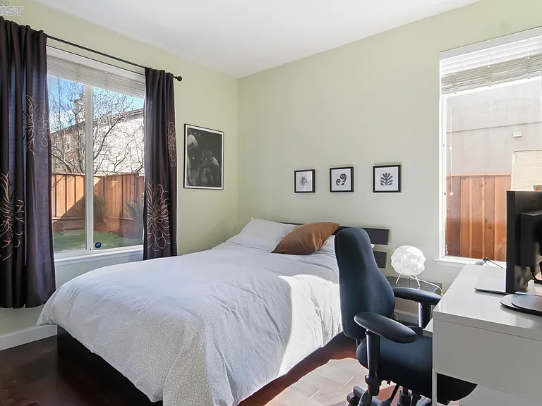 5687 Walnut St — Photo 7