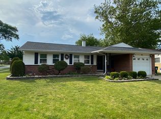 44 Ridgewood Rd, Elk Grove Village, IL 60007
