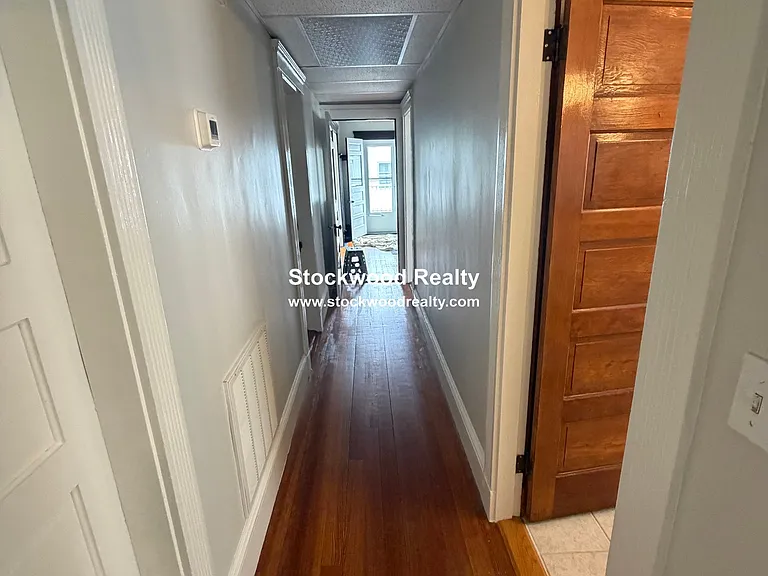 21 Lyon St #3 — Photo 8