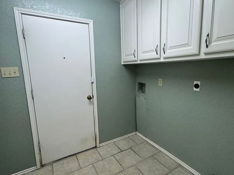 7712 Grover Ave — Photo 31