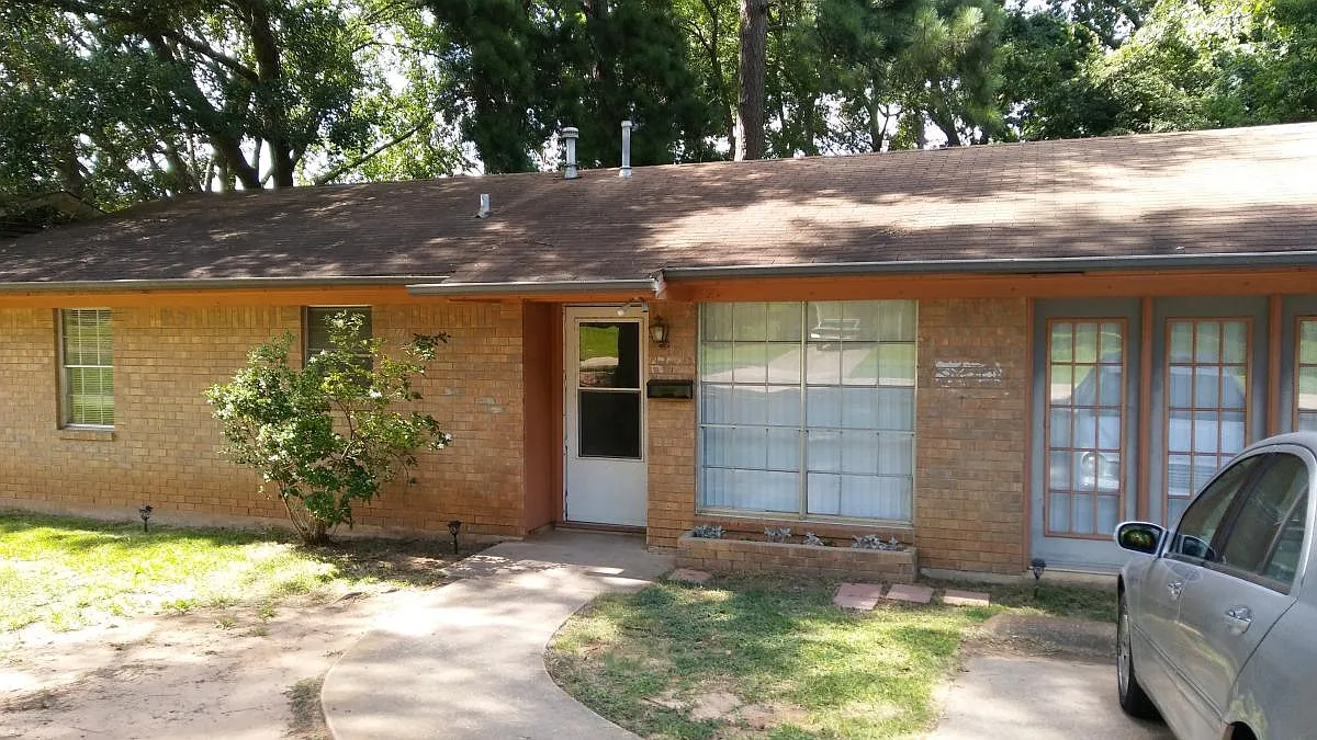 Kings Towne Pl, Shreveport — Photo 1