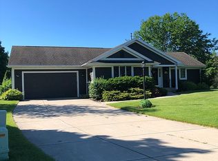 S76W16085 Bridgeport Way, Muskego, WI 53150