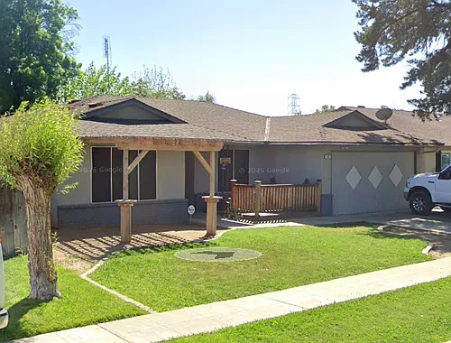 430 N Larkin Ave Photo 1