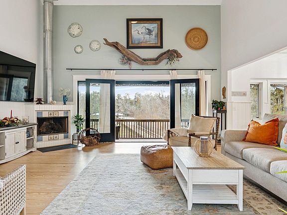5th image of 269 Belladonna Ct