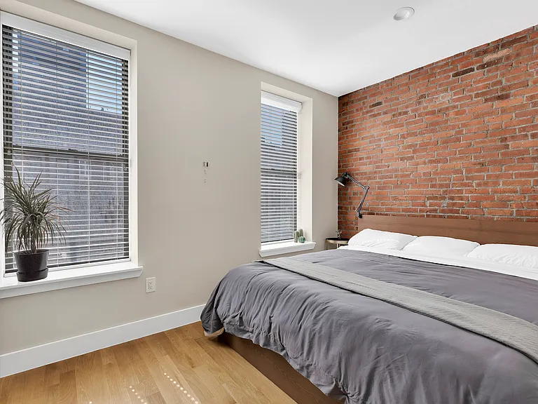 400 W 56th St #2F — Photo 3