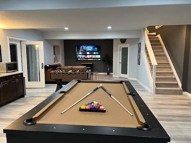 Pool table!