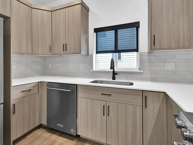 Carlsbad Crossing Townhomes - Attached Garage! — Photo 10