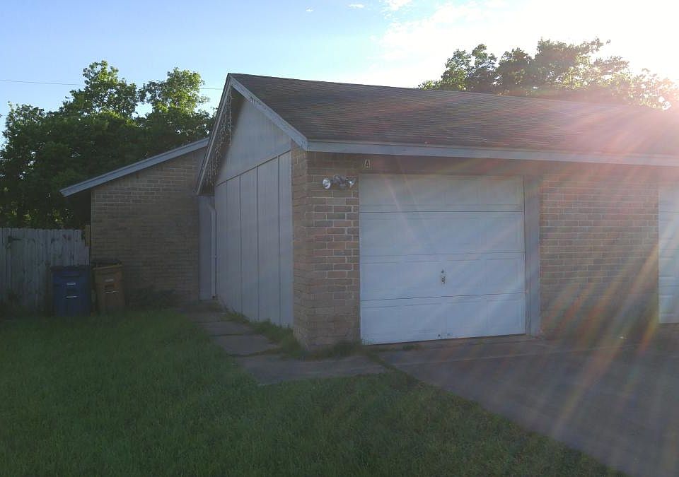 1st image of 1105 Windy Trl #A