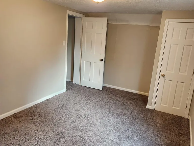 22370 Tracy Ave — Photo 8
