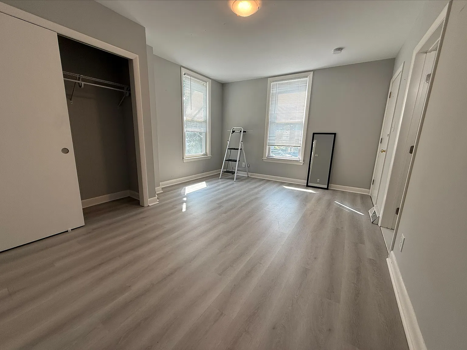 Studio, 500 sqft, $2,350 — Photo 2