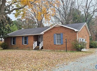 1031 Old Creek Lake Dr, Tappahannock, VA 22560