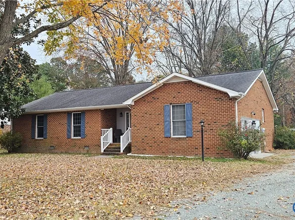 1031 Old Creek Lake Dr, Tappahannock, VA 22560