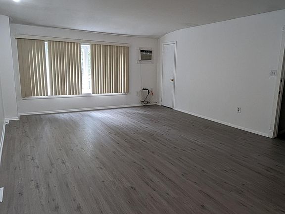 3rd image of 51 Cedar Ter Floor 2