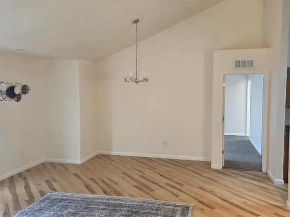 45681 Cagney Dr #76, Macomb, MI 48044