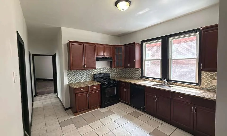 43 Treacy Ave #A