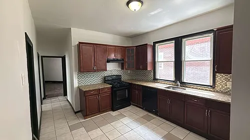 43 Treacy Ave #A Photo 1