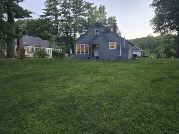 192 Meadow Rd, Raymond, ME 04071