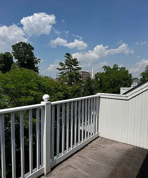 748 Moore Ave — Photo 19