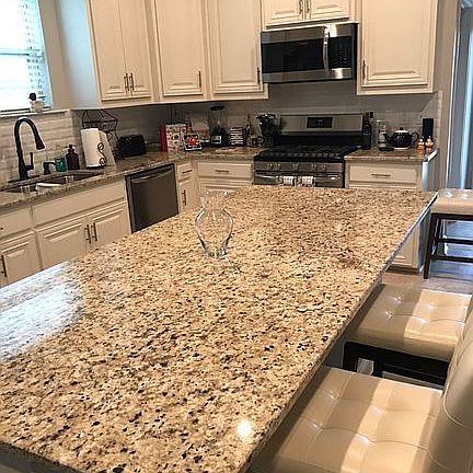 2nd image of 112 Piper Crest Ln