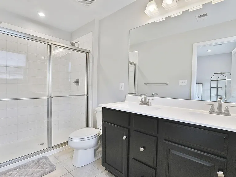 1020 N Durham St — Photo 13
