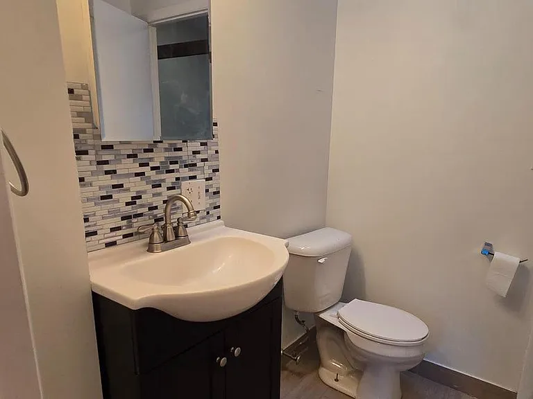 4303 Main St #3 — Photo 9