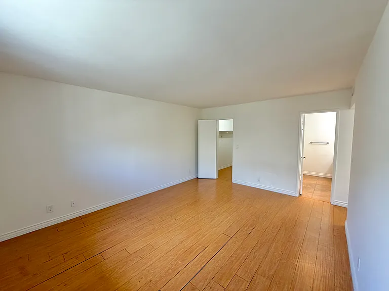 14141 Dickens St #311 — Photo 15