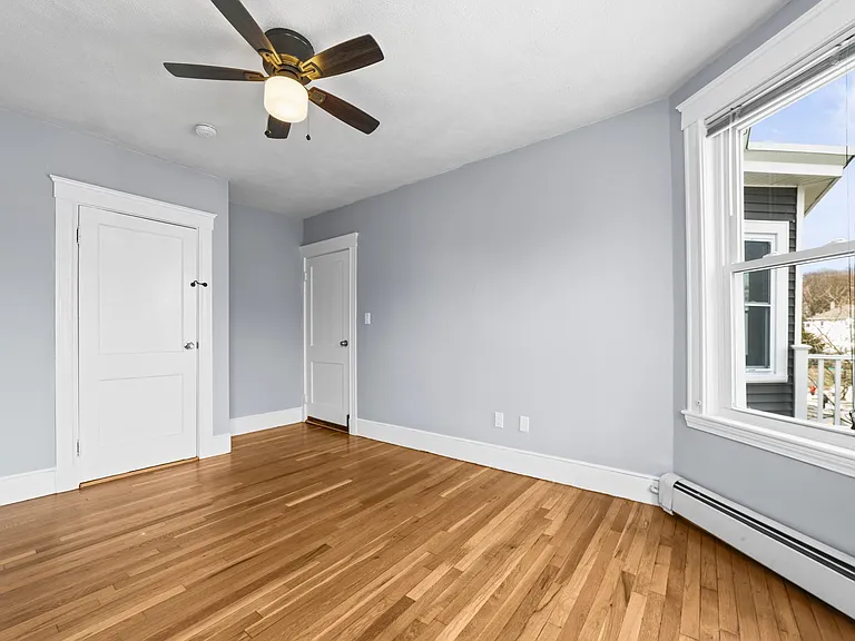 516 Washington St #2 — Photo 6