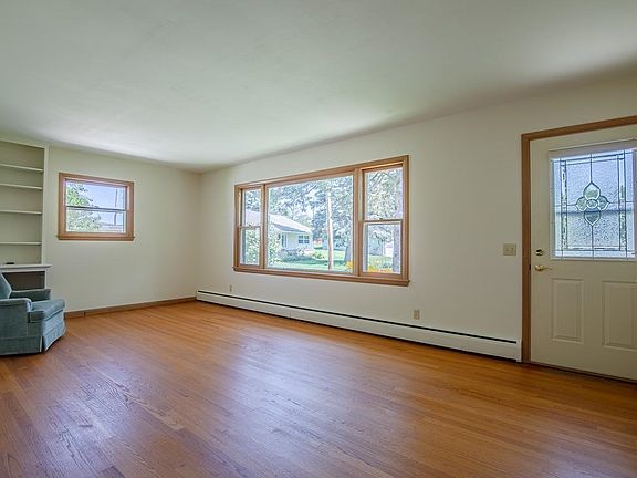 4th image of 508 Westlawn Cir