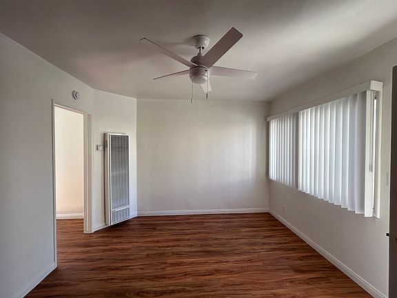 Large & bright Living Area
