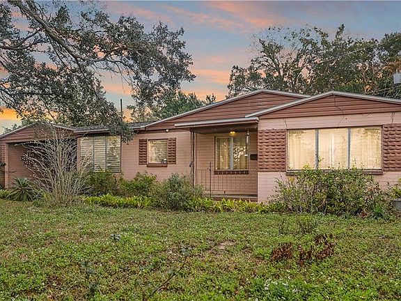 2nd image of 3709 Lochinvar Ln