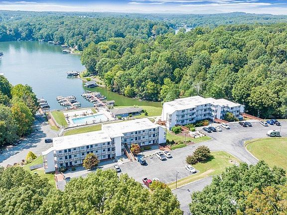 3rd image of 1085 Bluewater Dr Unit 209
