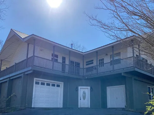 1581 Romary Rd, Dandridge, TN 37725