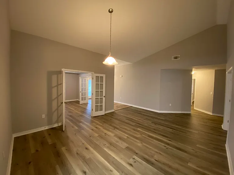 1810 Twin Pine Blvd — Photo 14