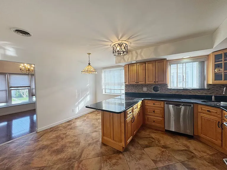 218 Kelly Blvd #2 — Photo 13