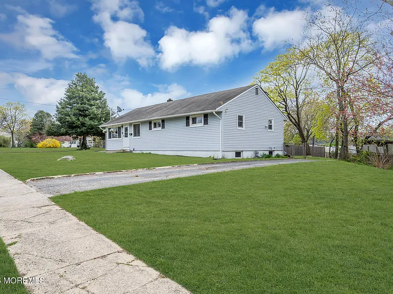 405 Terrace Ave — Photo 9