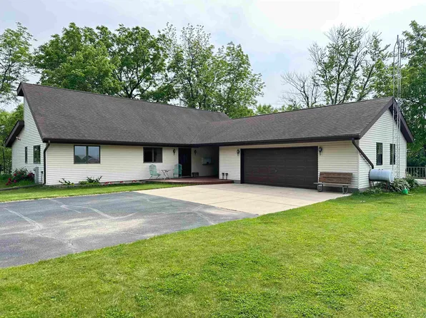 10211 E Waite Rd, Clinton, WI 53525