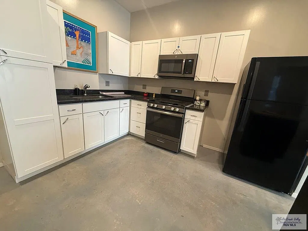 1 bed, 1.0 bath, 702 sqft, $1,150 — Photo 3
