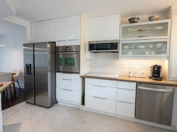 5900 Camino Del Sol #302, Boca Raton, FL 33433